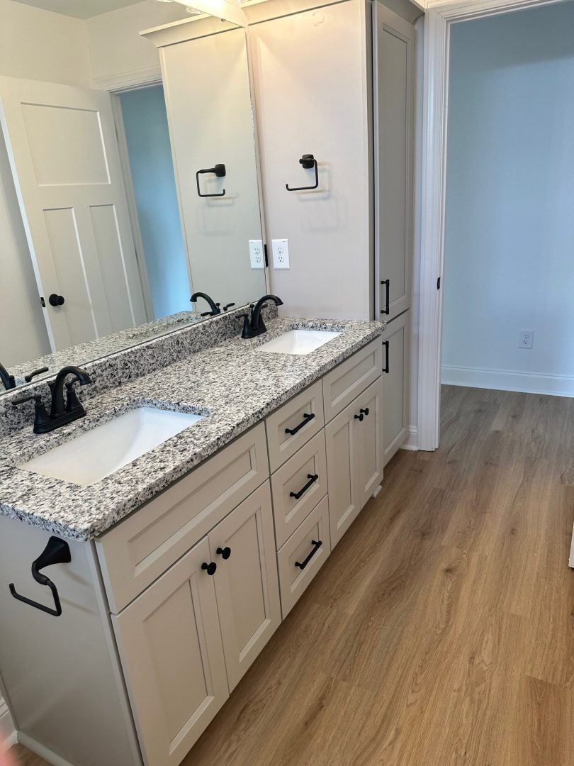 B6 Bathroom 2